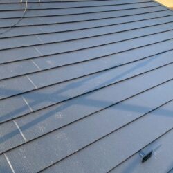 柏市　屋根改修工事【スレート屋根をスーパーガルテクトにてカバー工法｜U瓦下屋根をスタンビー立平葺きにて葺き替え工事】