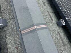 松戸市の戸建て住宅で行った屋根板金のジョイントシーリングの作業完成。